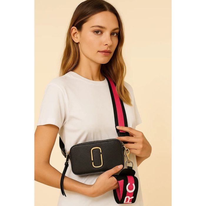MARC JACOBS SNAPSHOT CAMERA BAG BLACK GOLD LOGO STRAP