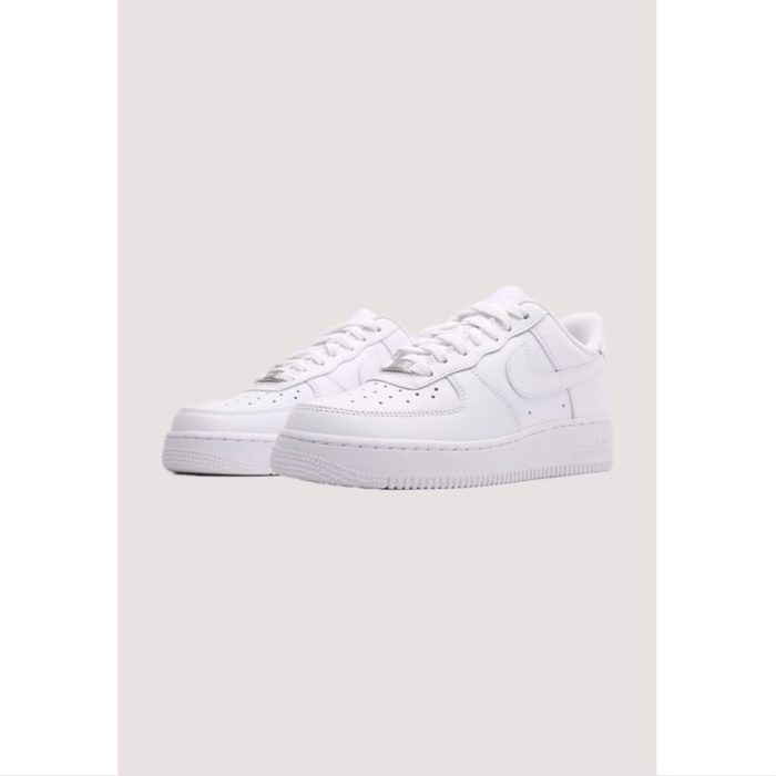AIR FORCE -1 TRIPLE WHITE WOMENS
